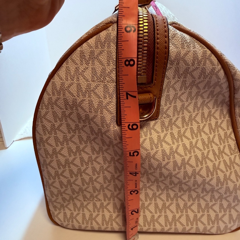 Authentic MICHAEL KORS Large Heritage Logo Weeken… - image 5